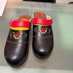 Handmade Swedish Clogs with stitching design size 39